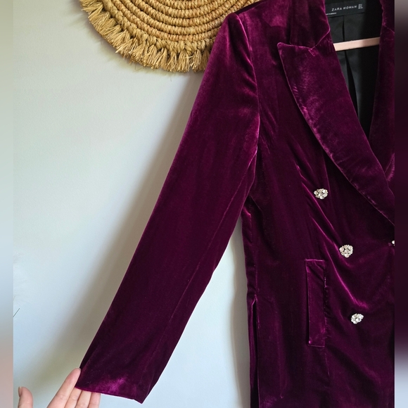 ZARA, New, Luxe Purple Velvet Rhinestone Button Oversized Blazer, Size Small - Picture 6 of 13